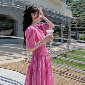 树莓粉裙子