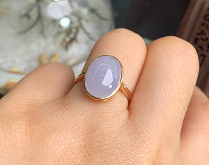 1543简约厚实包边淡冰紫罗兰◎18k金天然翡翠戒指◎三皇冠送证书