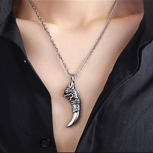 吴京同款狼牙吊坠