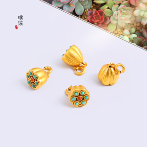 0306-59 银镀金小莲蓬吊坠1个