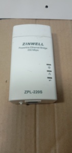 包好 Zinwell/真赫 ZPL-220S 200M电力猫电力线适配器单只+电源线