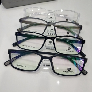 laiiken莱肯全框方形超轻青少年运动近视眼镜框tr90可配镜磨砂黑