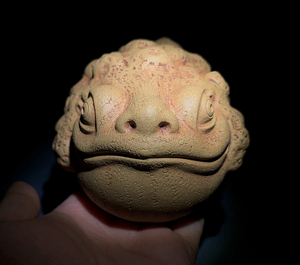 宜兴紫砂 原矿老段泥大金蟾 周健作品 大号 金蟾茶宠