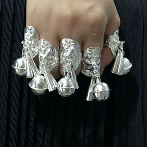 贵州苗族戒指少数民族银饰品民族风苗银表演用吊铃戒指男女指环