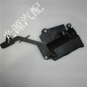 适用于ea111高6宝来速腾迈腾斯柯达朗逸1.4t油水分离器03c103 464