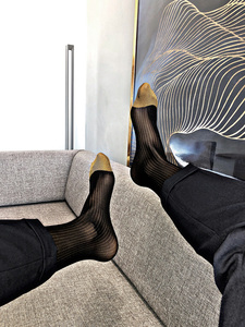 3双装 日本正装超薄金脚趾锦纶中高筒细条纹性感男士丝袜