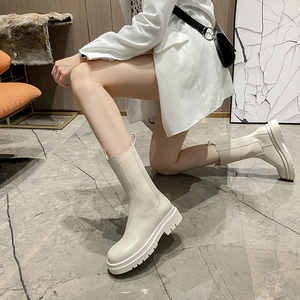 香港白色真皮切尔西短靴女2021秋冬新款中筒帅气街头英伦风弹力靴