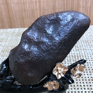 新疆阜康五彩湾碳质石陨石天然原石无修型手把件雕刻加工料92-25