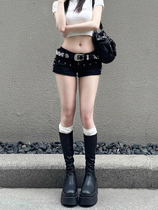 美式辣妹铆钉低腰牛仔超短裤女夏季新款复古小黑裤性感包臀热裤子