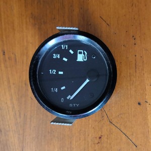 工程机械发电机机汽车发动机配件仪表燃油表油量表按装直径60mm