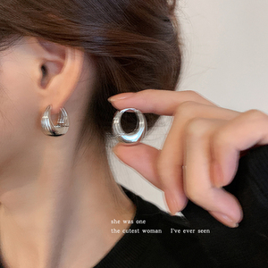 冷淡风几何素圈金属耳环女轻奢小众设计高级感耳钉独特耳圈耳饰品