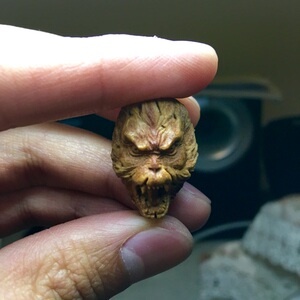 素白作品《斗战胜佛》大圣希今大弟子橄榄核雕公天鹰桃(自藏款)