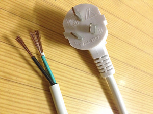 0平方1.5米三项带插头三孔电源连接线三芯电源线