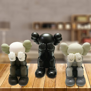 手办海港城kaws公仔 original companion 坐姿模型捂脸玩偶摆件品