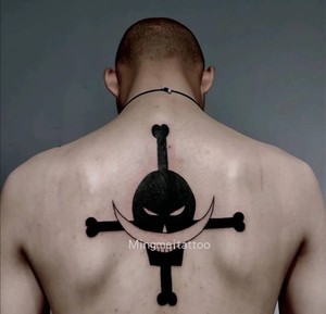 白胡子海贼团标志纹身图片