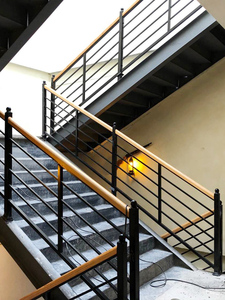 简约现代铁艺楼梯护栏扶手家用室内栏杆户外阳台围栏铁防护栏阁楼