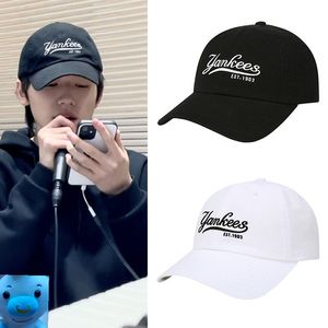 tnt时代少年团宋亚轩刘耀文王不染同款帽子字母鸭舌帽棒球遮阳帽