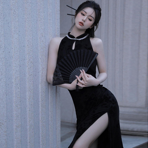 新中式改良旗袍夏季新款2024年轻款少女国风黑色挂脖性感连衣裙夏