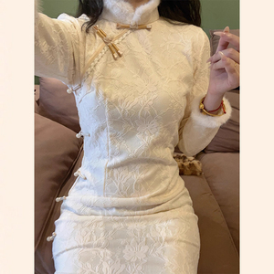 新年改良版旗袍女新中式国风订婚礼服气质高级感白色连衣裙秋冬款