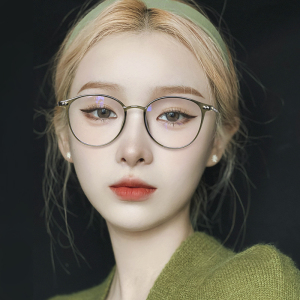黑框眼镜女大框圆脸