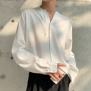 春夏款禁欲系纯色小v领韩国衬衫男长袖宽松垂感痞帅网红炸街上衣