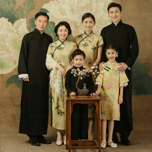新款影楼新中式亲子摄影服装复古中国风旗袍一家六口拍照全家福
