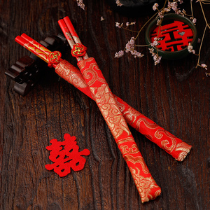 红色喜庆筷子结婚用品创意龙凤喜筷十双装锦缎布套喜宴竹木红筷子