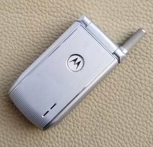 摩托罗拉v688怀旧收藏老款翻盖手机古董电信cdma原装二手正常使用