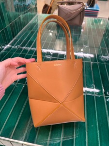 loewe/罗意威23秋冬新款puzzle可折叠手提托特包巴黎萌猫正品代购
