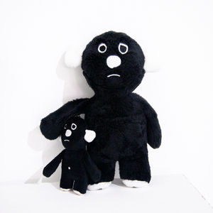 小汽车插电所原创毛绒公仔玩具礼物不开心小熊钥匙扣挂件黑黑娃娃