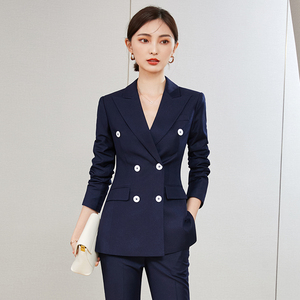 休闲商务装女英伦风