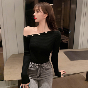 网红主播衣服女秋季性感露肩斜肩长袖紧身针织衫上衣潮女秋打底衫