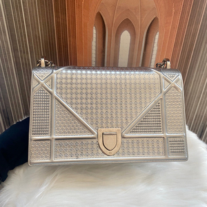 二手99新dior迪奥diorama盾牌牛皮银色中号单肩手提包 配尘袋保卡