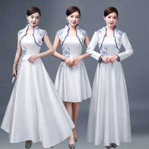 礼仪服装旗袍青花瓷颁奖迎宾小姐修身长款白色学生 酒店演出礼服