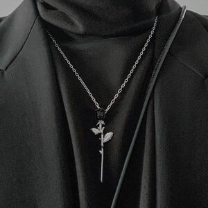 ambush黑玫瑰花吊坠项链小众设计感男女百搭网红ins潮流项坠