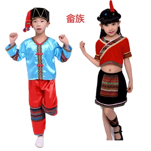 畲族服饰男