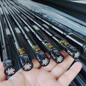 达瓦黑蜘蛛鱼竿日本进口碳布28偏硬竞技版轻硬高碳野钓水库渔具套