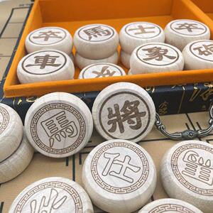 中国樟木象棋实木高档象棋盒套装木质礼盒折叠收纳空盒皮革棋盘