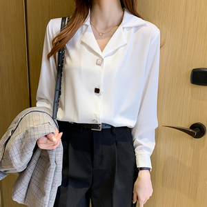 白衬衣女韩国春季2024新款简约西装领上衣百搭设计感小众长袖衬衫