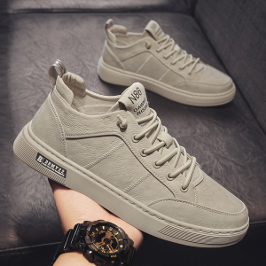 中帮板鞋男士韩版潮鞋牛仔裤搭配的2022年休闲运动鞋男青年男鞋子