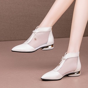 鞋子女2024新款网红镂空短靴低跟白色网纱马丁靴女靴夏季透气薄款