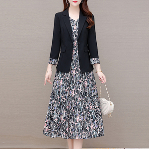 套装裙2023春季新款女韩版中年妈妈中长款小西装碎花两件套连衣裙