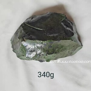 橄榄绿玻璃陨石 天然宝石绿色原石摆件 精品收藏