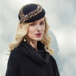 女士黑色小礼帽