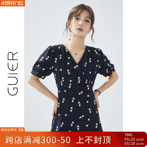 「GUIER」v领刺绣连衣裙女夏季2024新款小众气质法式复古收腰裙子