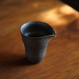 日式粗陶公道杯 铁砂釉手工陶瓷分茶器 复古款新做薄胎耐高温茶具