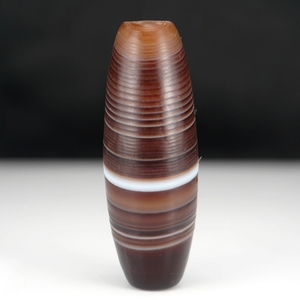 西藏老缠丝玛瑙勒子