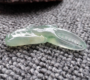 已结缘 天然a货翡翠冰种飘花底色个性螃蟹钳 蟹爪 吊坠挂件拉风