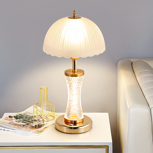 欧式台灯卧室床头灯主卧轻奢现代创意高级感玻璃调光氛围灯温馨