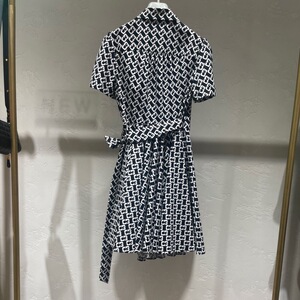 003人付款天猫芭蒂娜针织连衣裙轻奢夏季新款高腰修身v领短袖气质高端